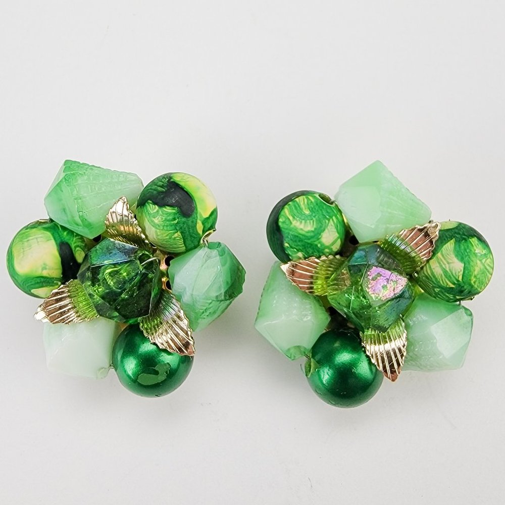 Vintage Green Glass Cluster Clip‎ On Earrings Gold Tone Leaf Mid Century Modern